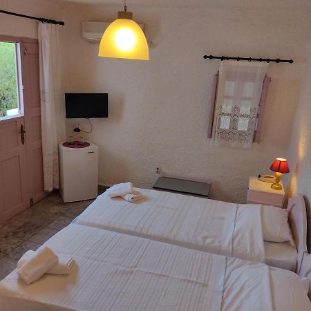 Porto Sikinos Hotel Alopronia 外观 照片